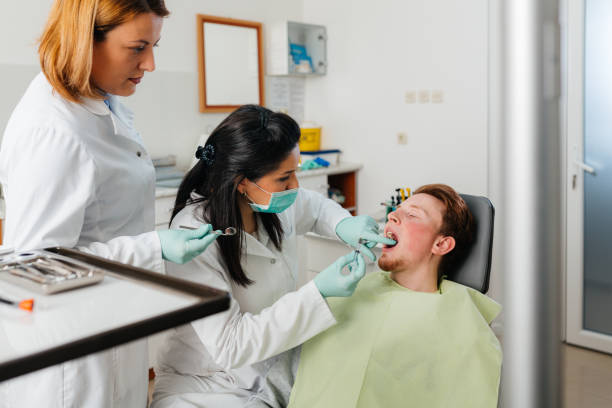 Best Emergency Dental Extractions in El Lago, TX